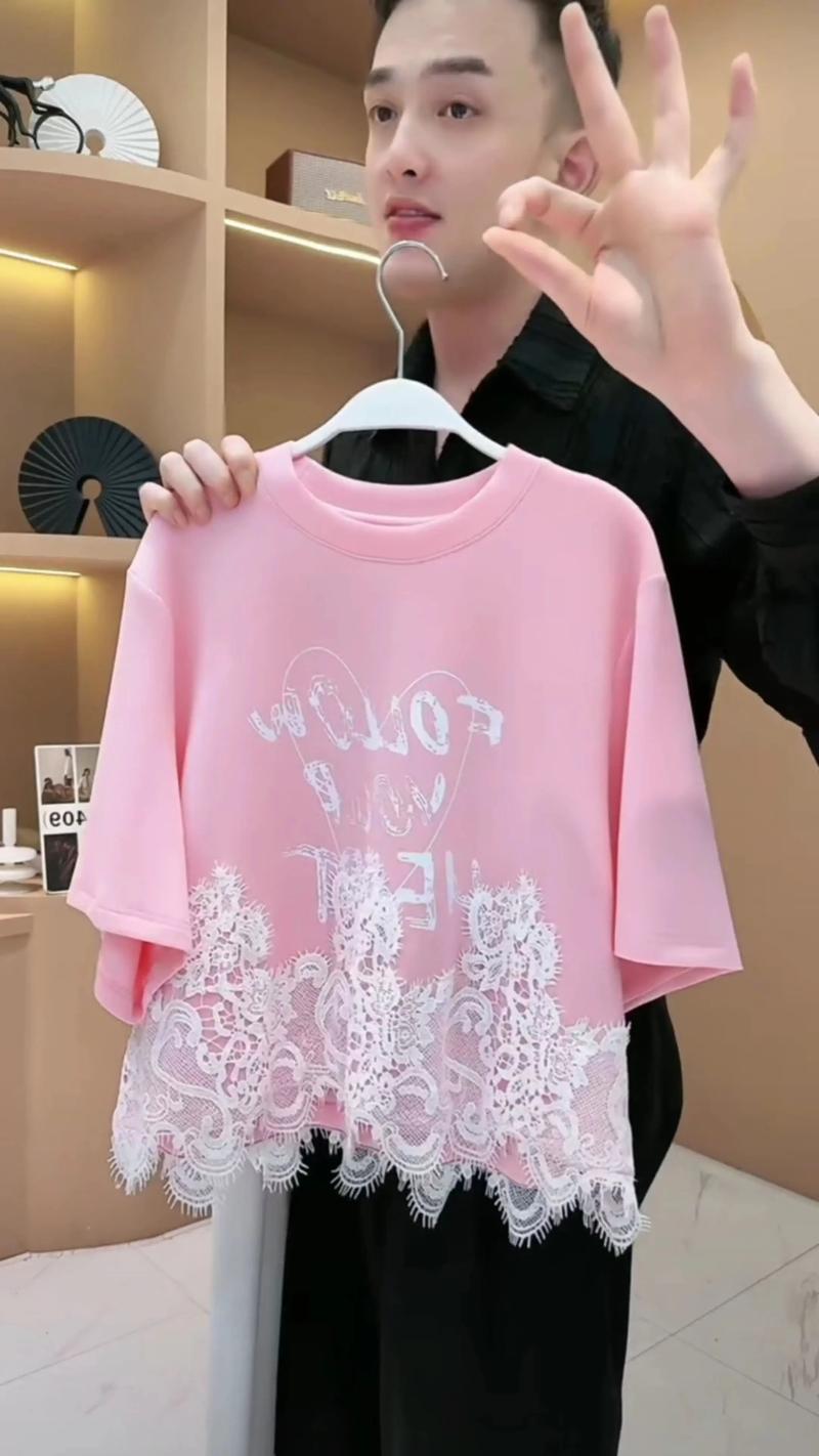 芸芸服装业风云再起:潮流引领者的未来之路